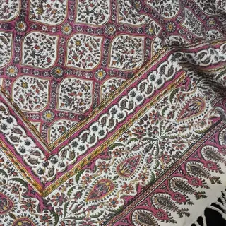 رومیزی قلمکاری صورتی کد 6