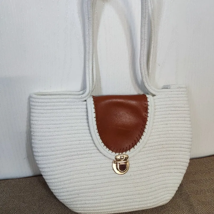 کیف قیطان سفید