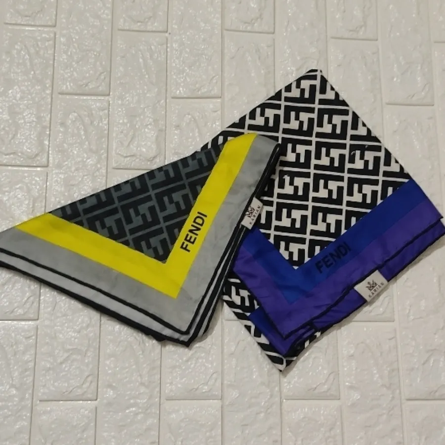 روسری ابریشم توییل