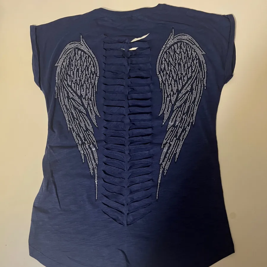 تیشرت آرمانی