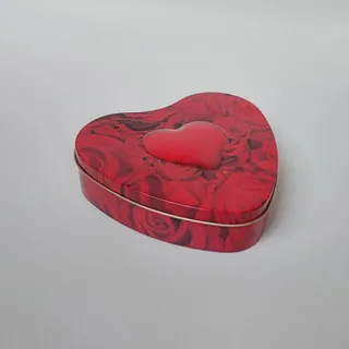 جعبه فلزی قلب