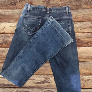 شلوار جین سایزبندی مختلف