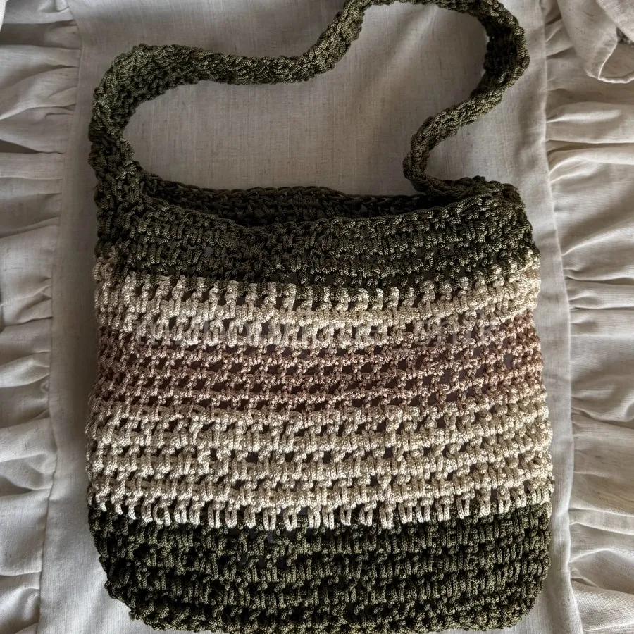 کیف دستباف قلاب بافی