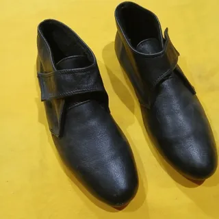 نیم بوت کلارکس اصل تو کرک