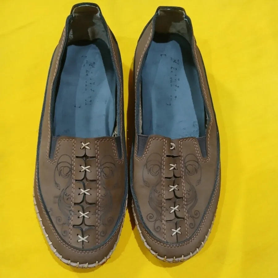 کفش راحتی زنانه کالج