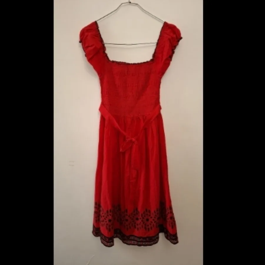 پیراهن حاشیه خامه دوزی