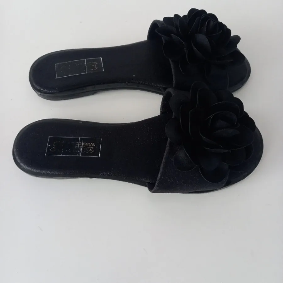 دمپایی روفرشی