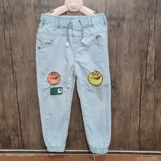 شلوار جین بچگانه