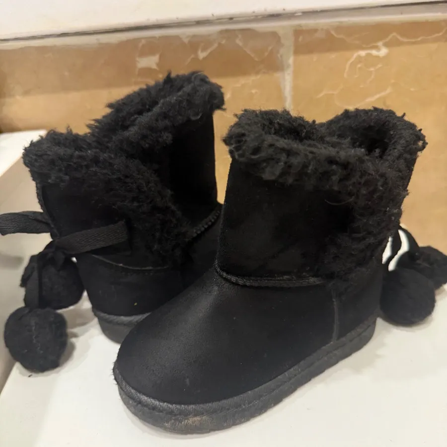 اگ (بوت ) بچگانه