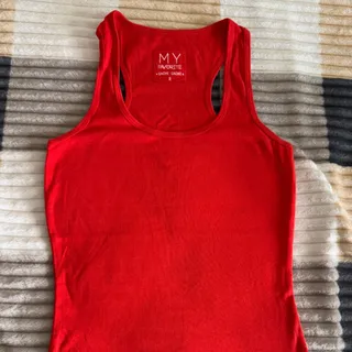 تاپ قرمز سرخابی