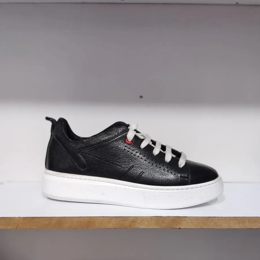 کتونی تمام چرم