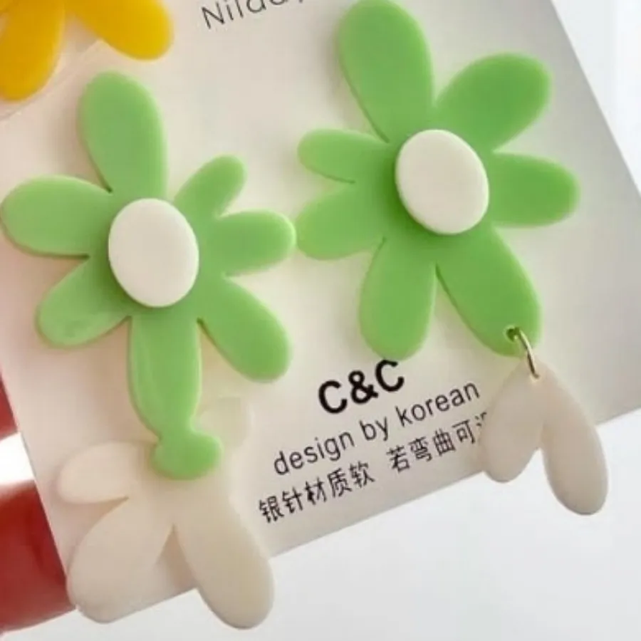 گوشواره گل بابونه