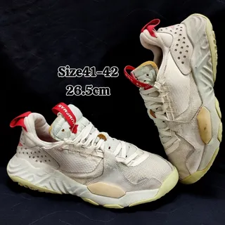 Nike Jordan کتونی