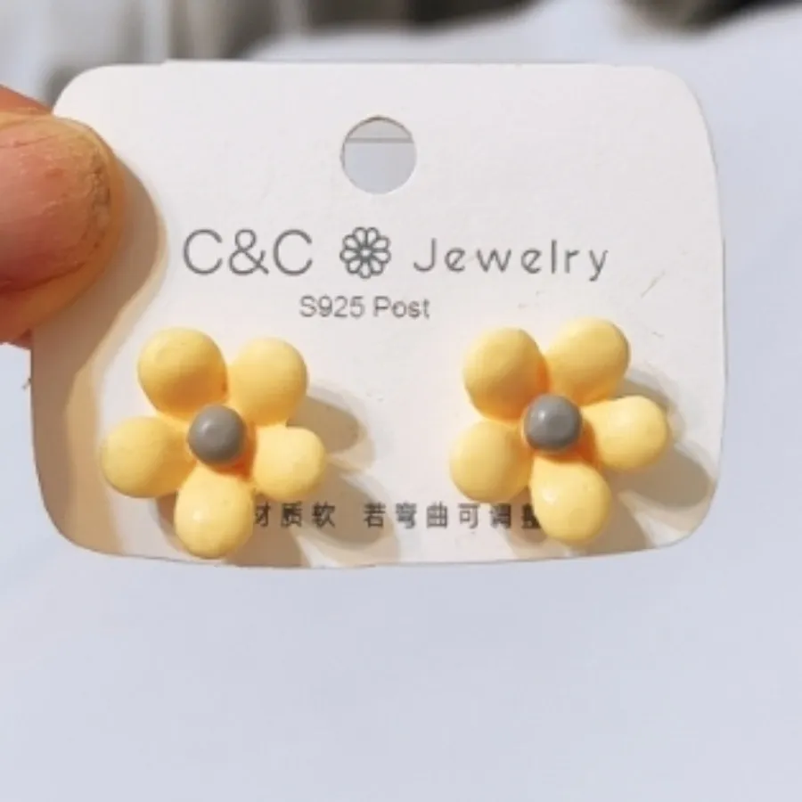 گوشواره میخ نقره