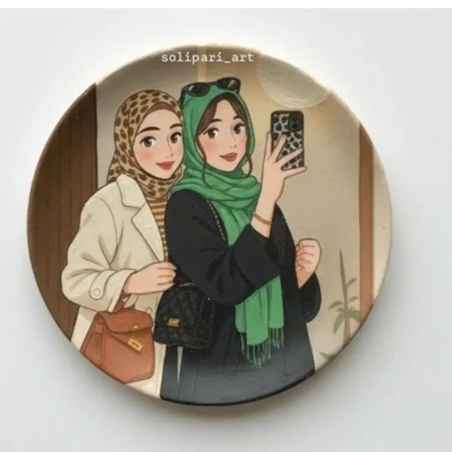 دیوارکوب سفالی  انیمه ای