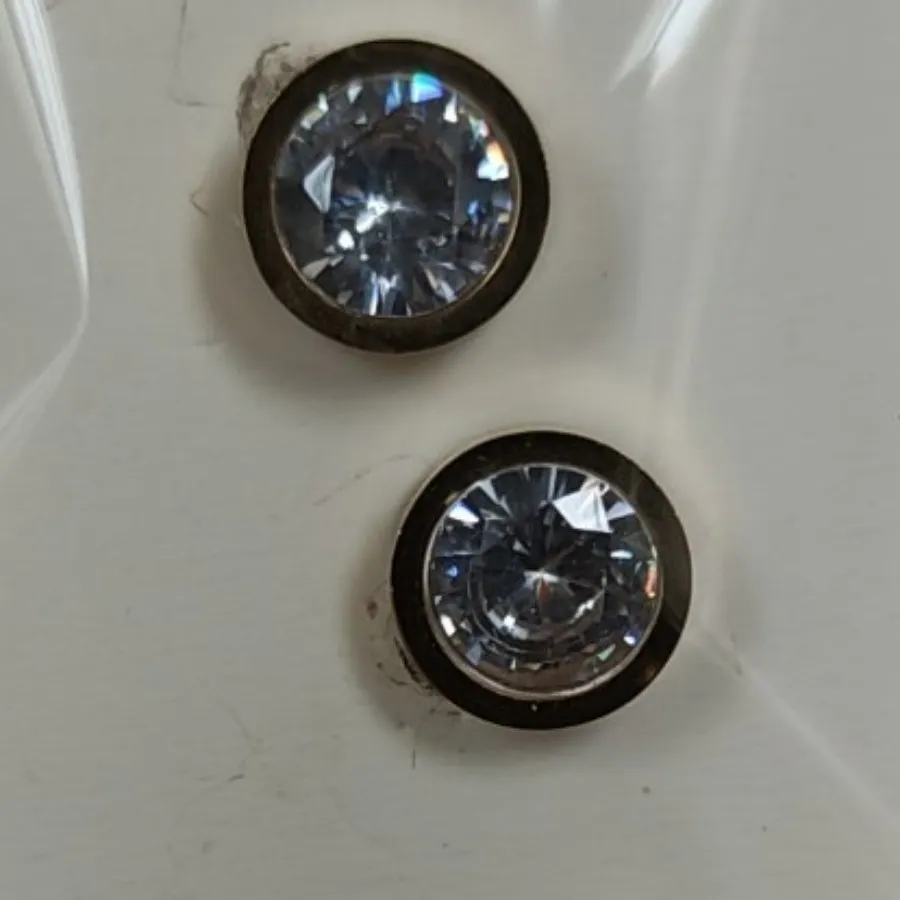 گوشواره تک نگین کپی جواهر