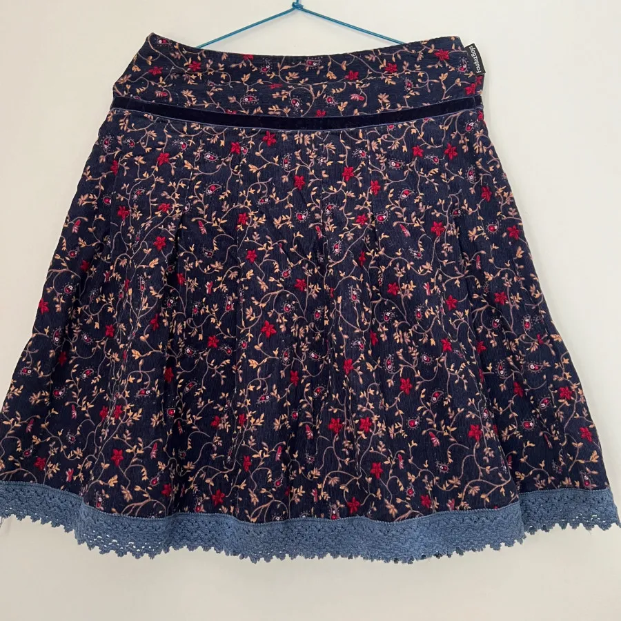 دامن عروسکی کوتاه