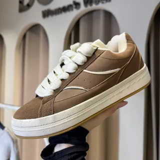 کتونی pull and bear