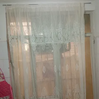 پرده دوخته شده در حد نو