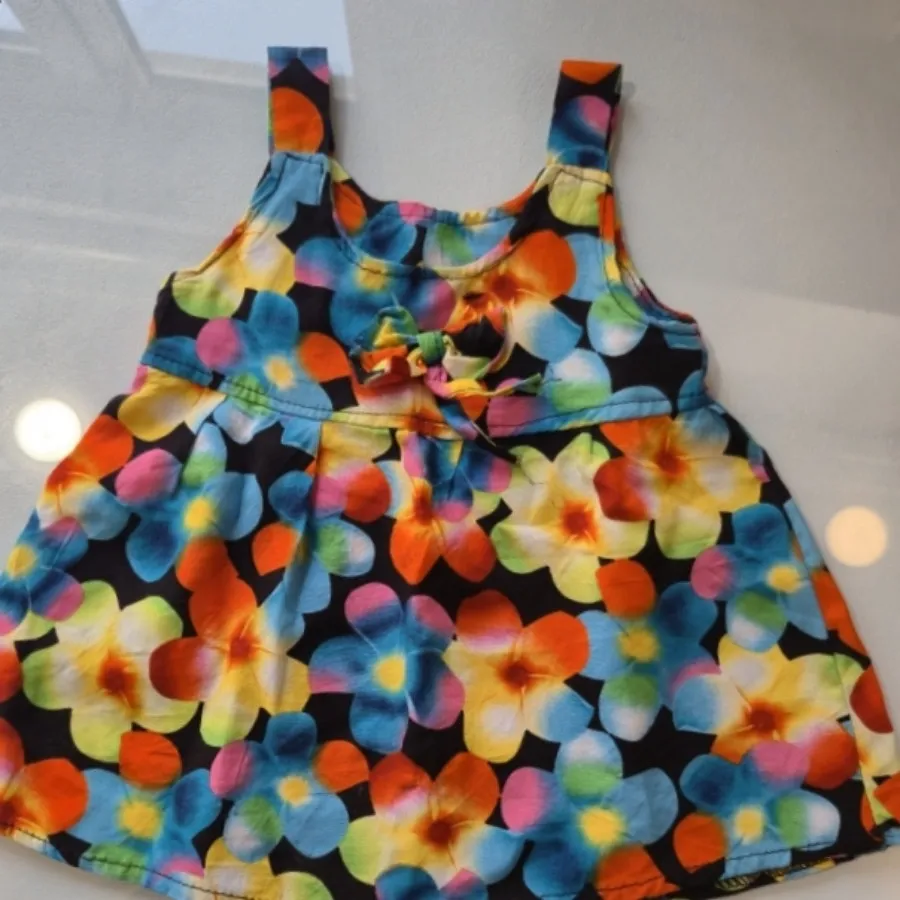 پیراهن نوزادی