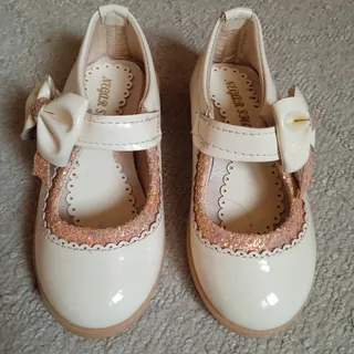 کفش دخترونه