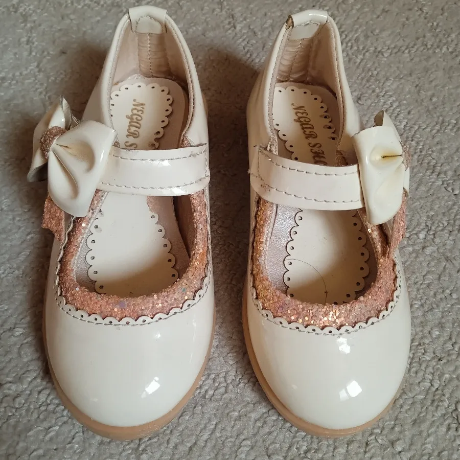 کفش دخترونه