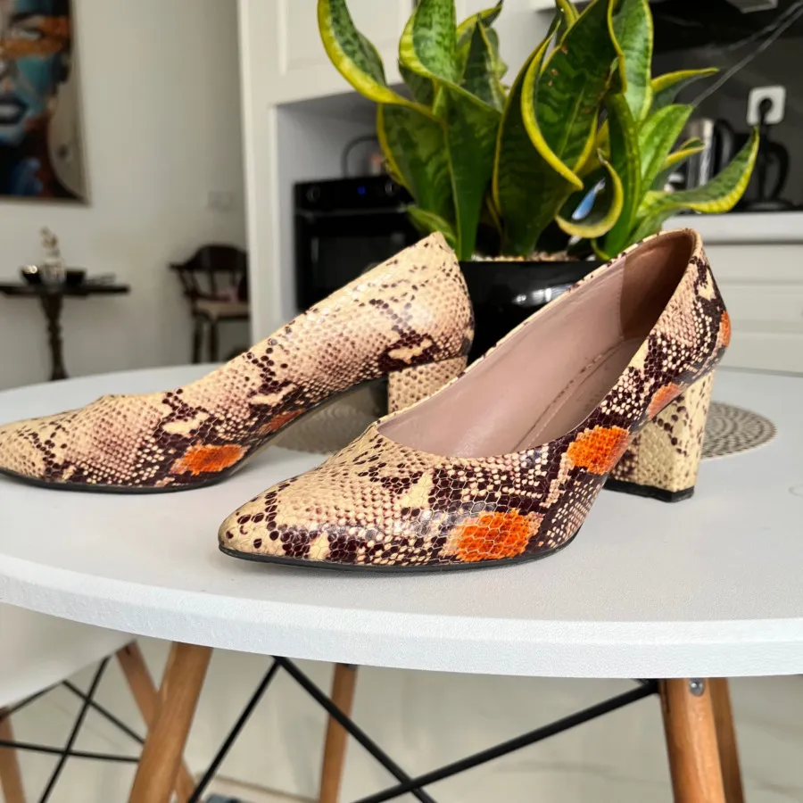 کفش چرم منط