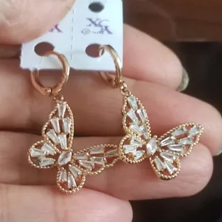 گوشواره پر نگین پروانه