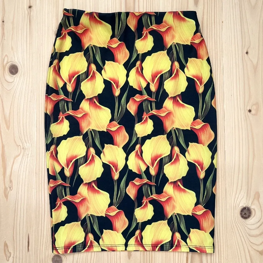 بلوز و دامن