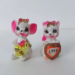 مجسمه موش و گربه قدیمی