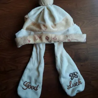 کلاه و شال گردن کودک