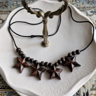 گردنبند چوبی زنانه