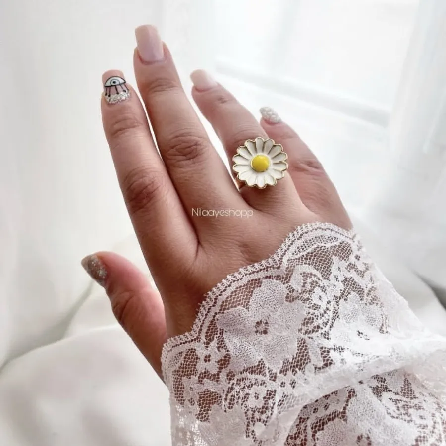 انگشتر بابونه نماد وفادار