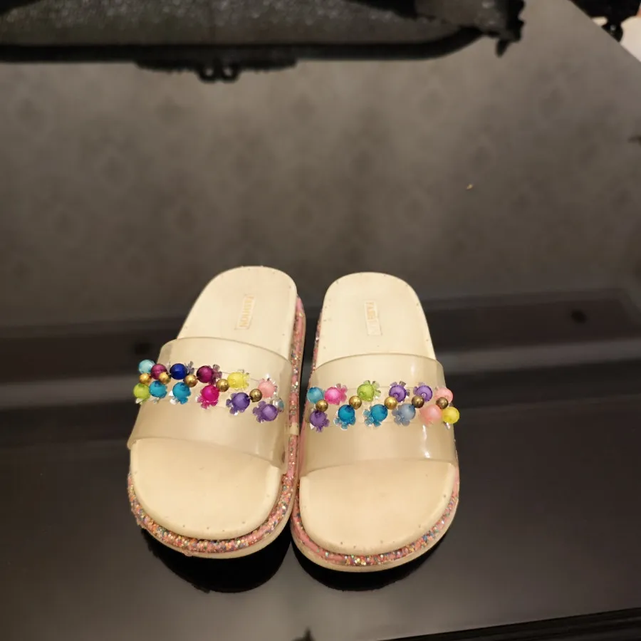 دمپایی دخترانه