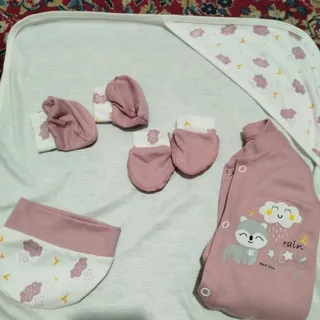 ست نوزادی صورتی