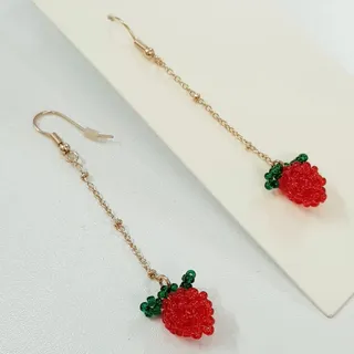 گوشواره فانتزی توت فرنگی