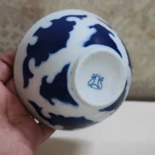 کاسه قدیمی قلم آبی