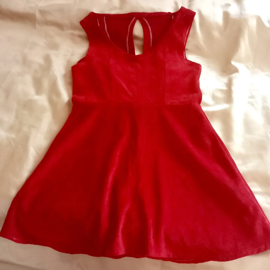 لباس دخترانه یا زنانه