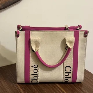 کیف دستی سفید و صورتی