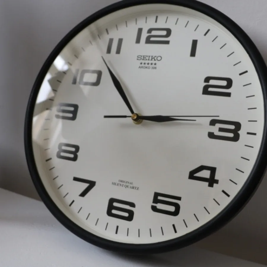 ساعت دیواری