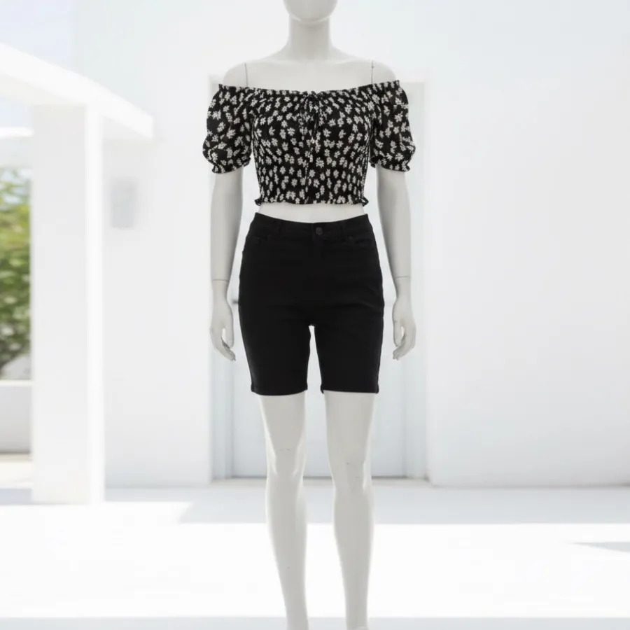 کراپ بابونه و شلوارک