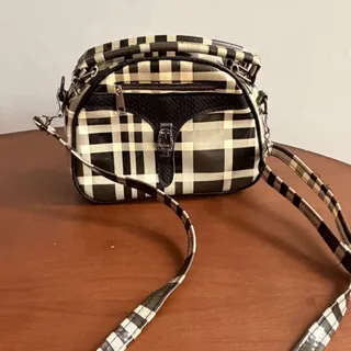 کیف کرمی مشکی چهارخونه