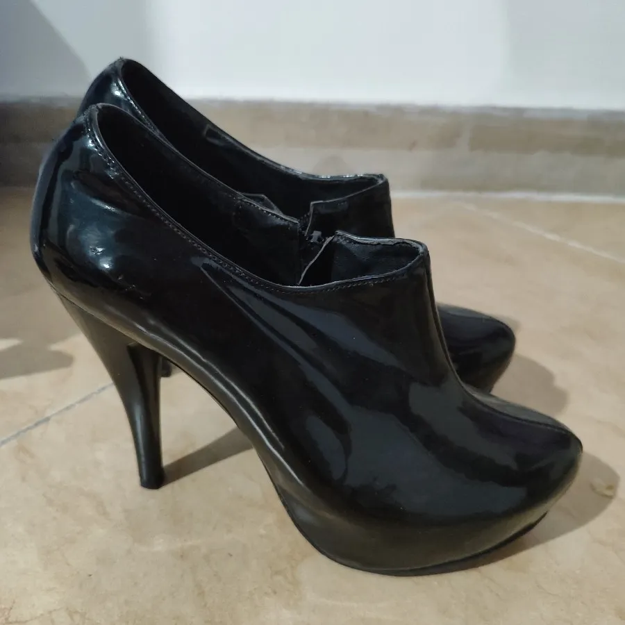 کفش پاشنه ورنی