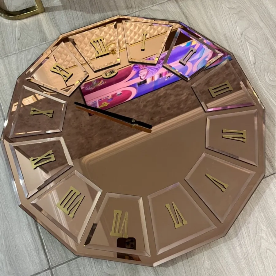 ساعت دیواری