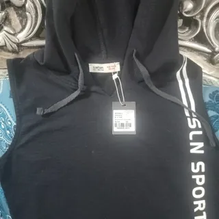 تاپ کلاه دار مشکی