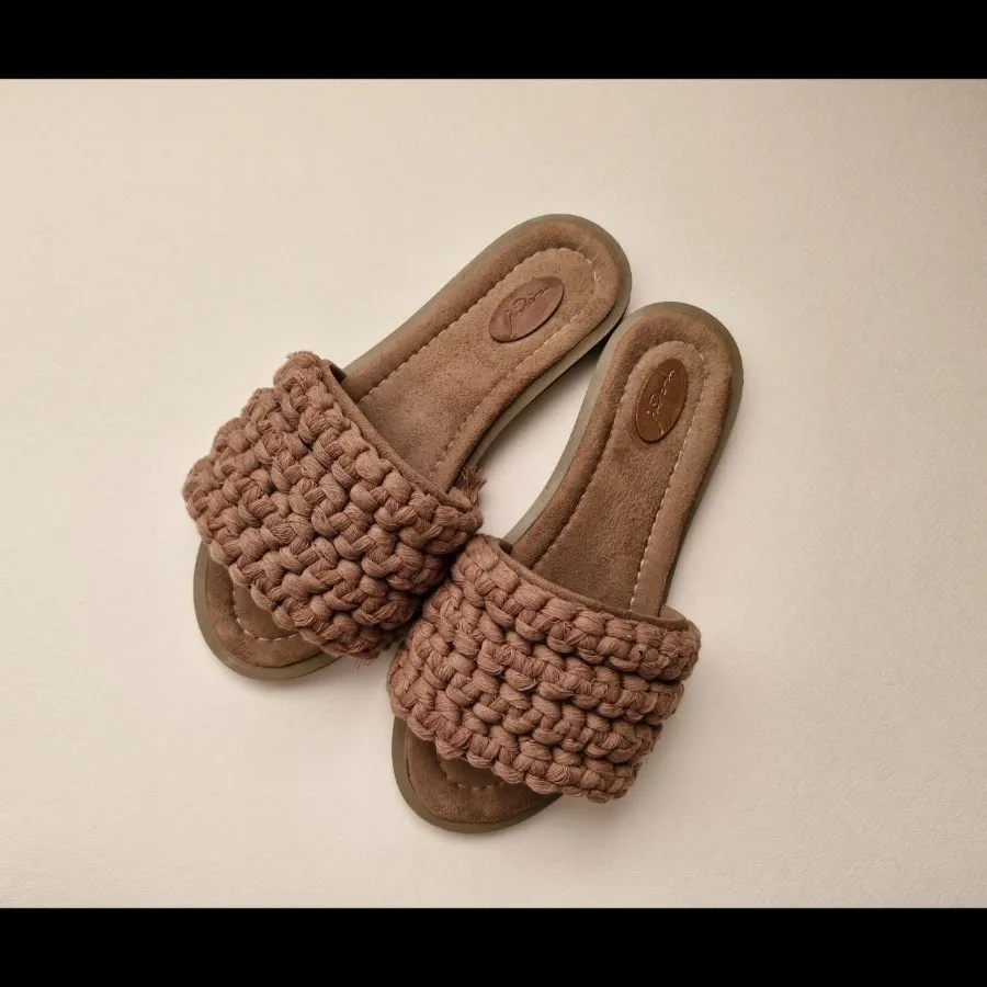 صندل زنانه و دخترانه