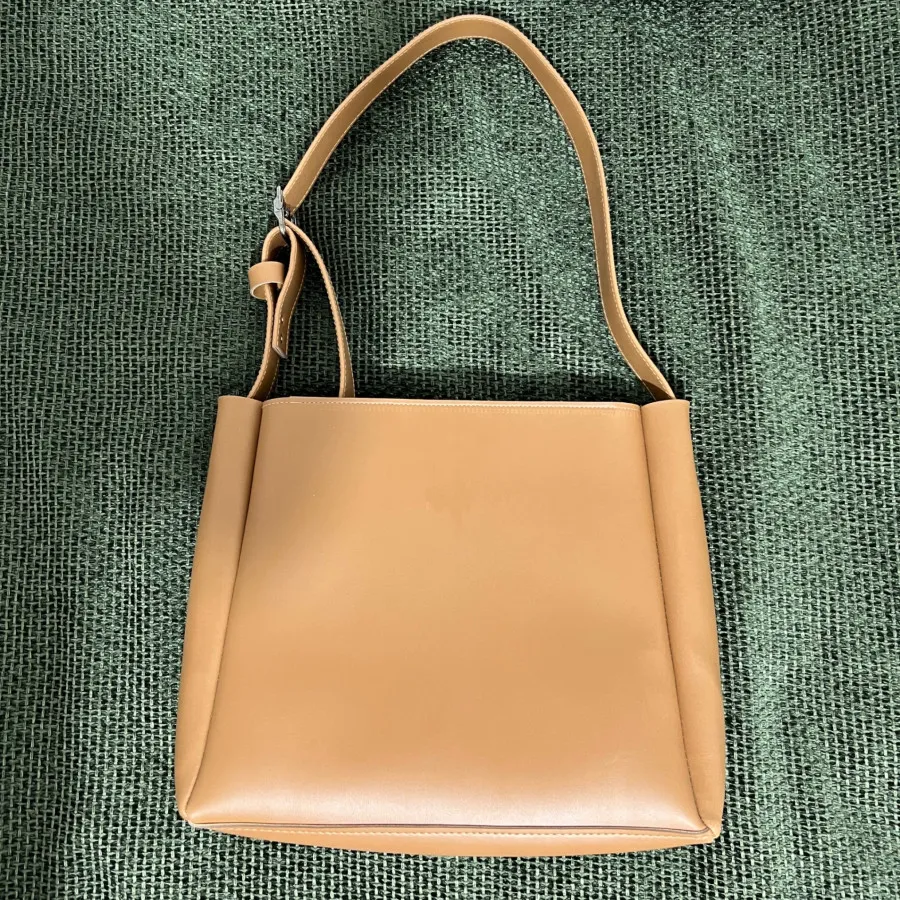 کیف متوسط بزرگ دانشجویی