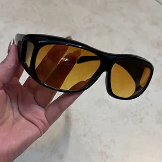 عینک آفتابی