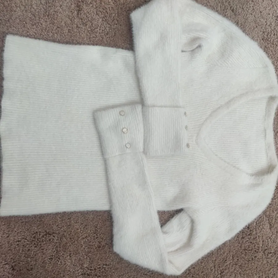 بافت کرم/شیری کرک دار