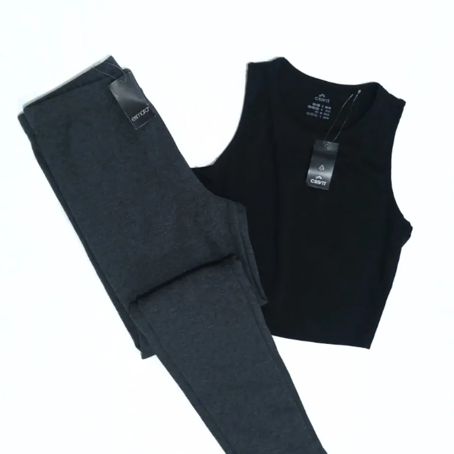 "ست تاپ کراپ و لگ زنانه"